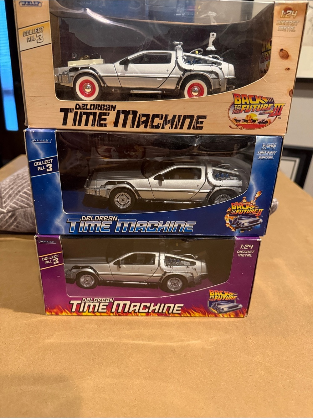3 items BACK TO THE FUTURE  DeLorean Time Machine Silver Die-Cast Collectibles
